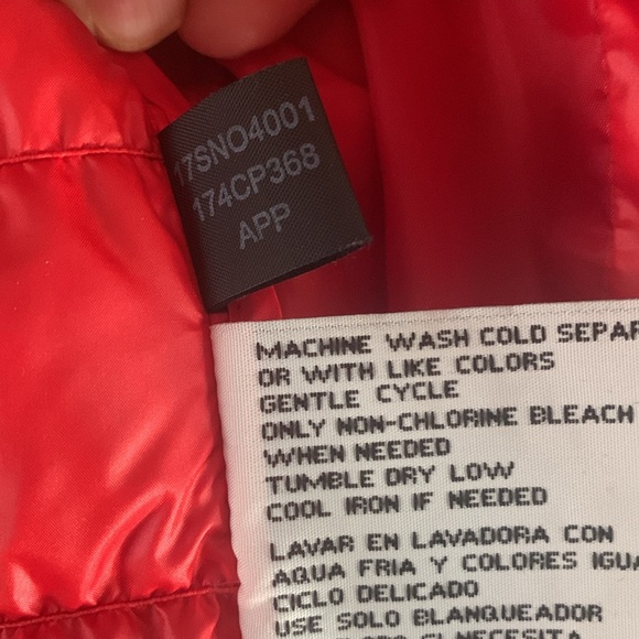 Kenneth Cole Puffer Red Duck Down Size Medium Winter Jacket Like New Sty… - Picture 10 of 12